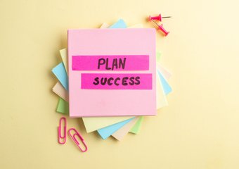 Российские компании подводят итоги 2025 года и строят планы на 2026-й