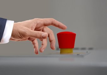 8 поводов для офисных войн