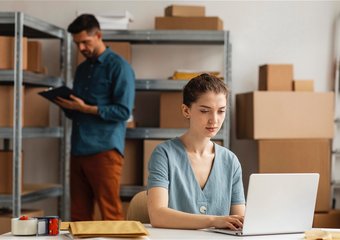 Аутстаффинг vs Аутсорсинг: когда экономия на персонале убивает качество продукта