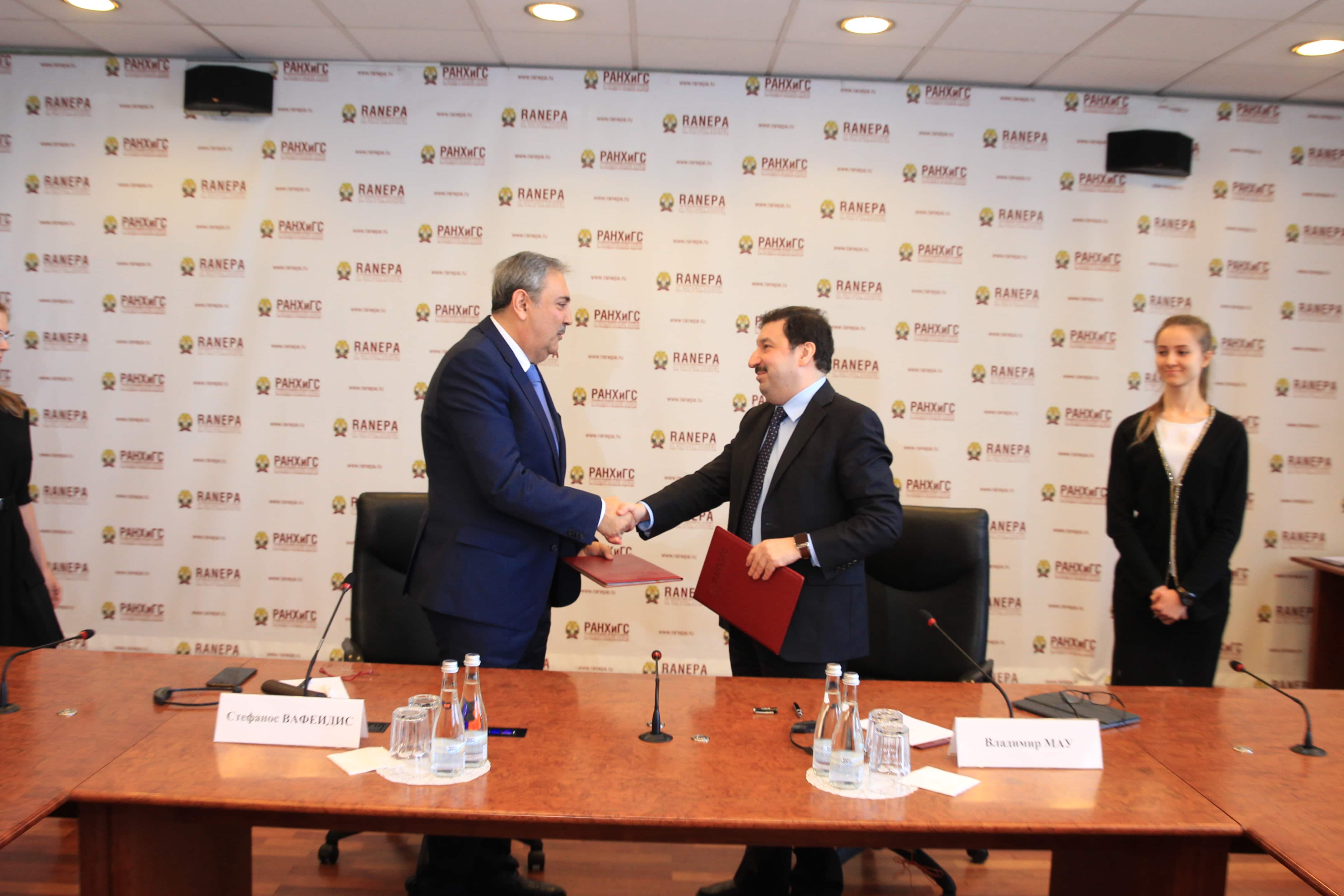 Coca-Cola HBC Россия и РАНХиГС объявили о сотрудничестве, Coca-Cola HBC Россия, РАНХиГС, Сoca-Cola, Владимир Мау, Стефанос Вафеидис, образование, лидеры, лидеры российского бизнеса, система, таланты, молодые специалисты, бизнес-кейсы, сотрудничество, навыки, ценности