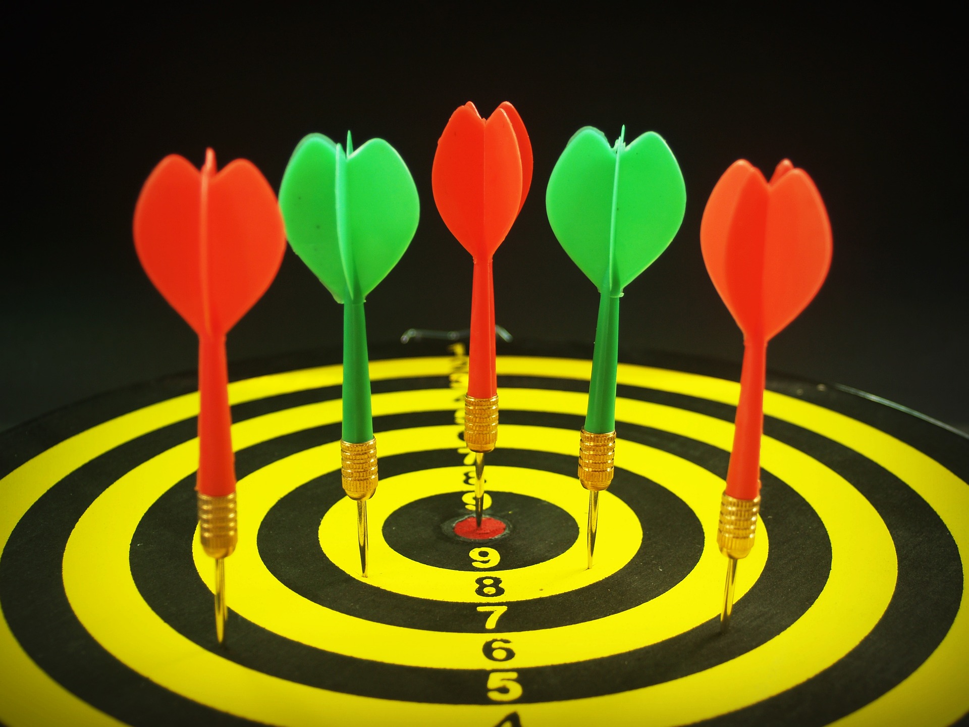 дартс, мишень, дротики, Coca-Cola HBC Россия, коллектив, команда, сотрудники Coca-Cola HBC Россия, как работать в Coca-Cola HBC Россия, руководители Coca-Cola HBC Россия, управление персоналом Coca-Cola HBC Россия, итоги года. прогноз на год, как работать в 2017 году, работа, лидерство, руководители, качества руководителя, компетенции