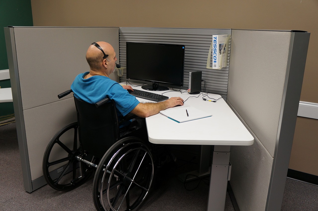 Как трудоустроить людей с инвалидностью