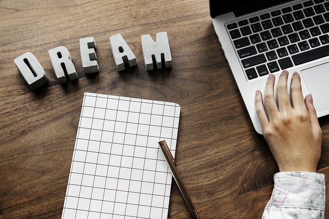 57% россиян признались, что засыпают на работе