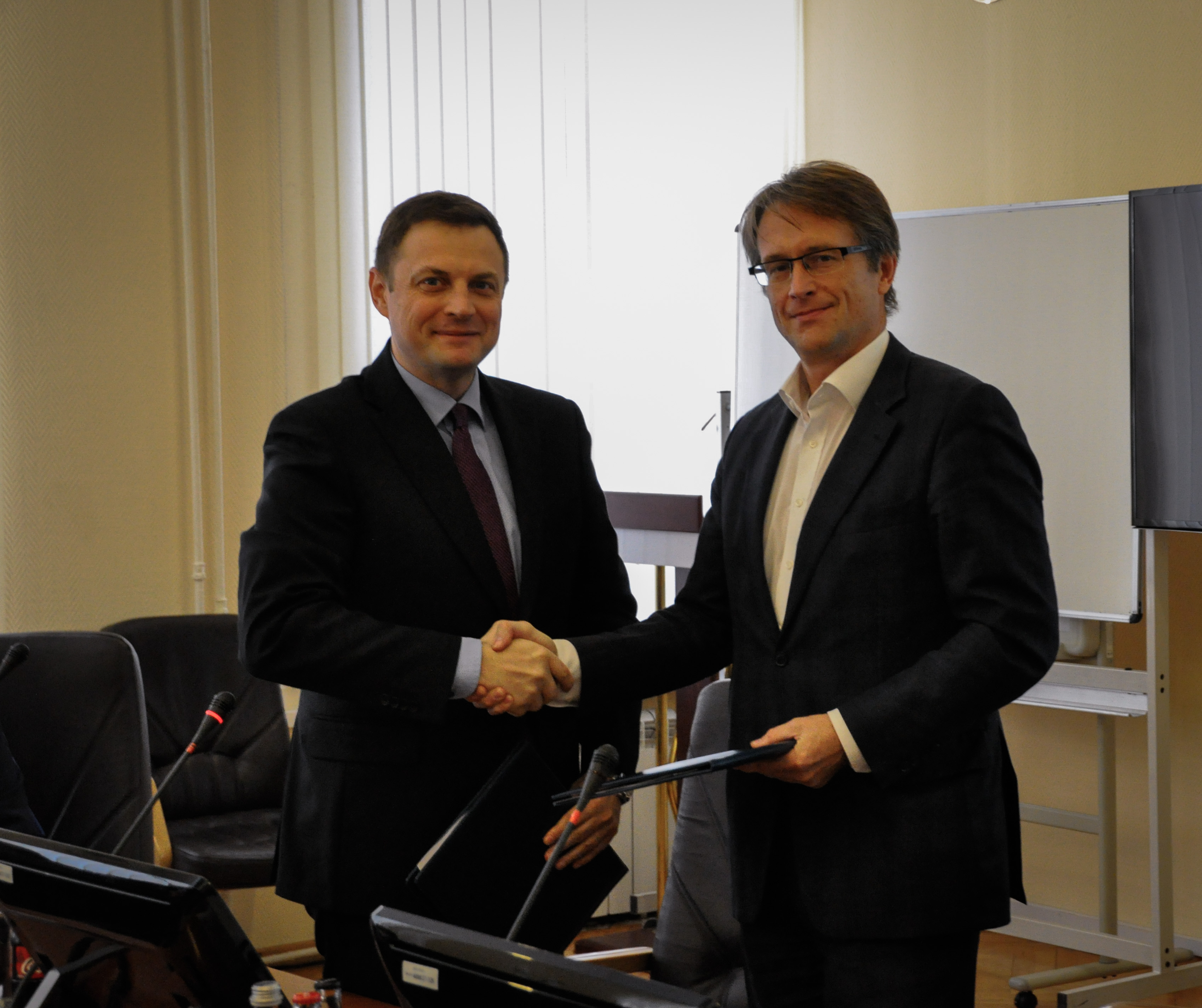 Coca-Cola HBC Россия и Высшая Школа Экономики объявили о начале сотрудничества, Александар Ружевич, Вадим Радаев, сотрудничество Сoca-Cola и НИУ ВШЭ, программа подготовки будущих менеджеров, Coca-Cola HBC Россия, Coca-Cola HBC Россия новости, Coca-Cola новости